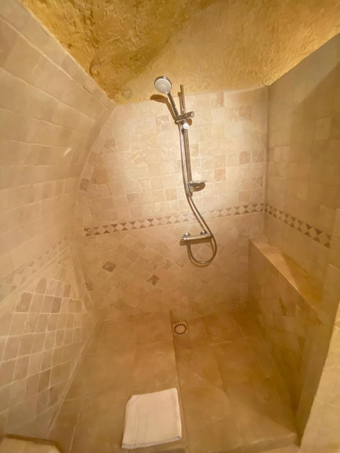 Готель La Fontaine De Vinsobres Екстер'єр фото