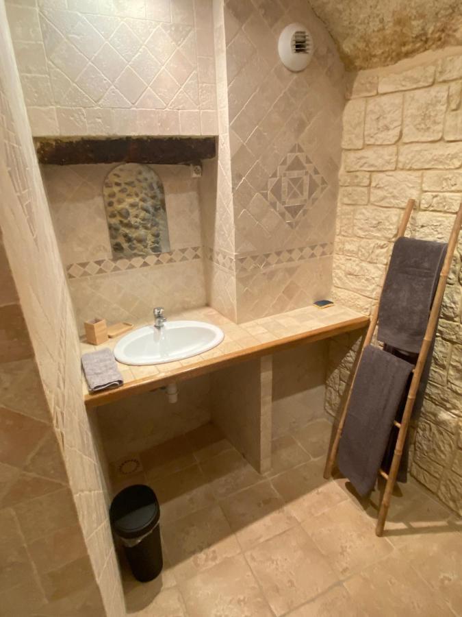 Готель La Fontaine De Vinsobres Екстер'єр фото